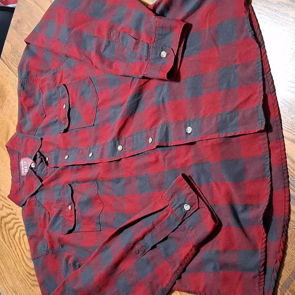 WRANGLER MENS Shirt Top LARGE Red Plaid Used Long Sleeve PEARL SNAP Buttons ???